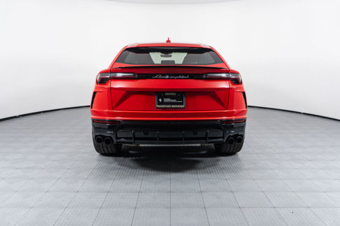 Used 2021 Lamborghini Urus image 16