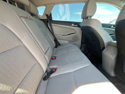 Used 2020 Hyundai Tucson SE image 16