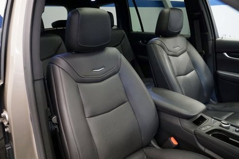 Certified 2022 Cadillac XT6 Premium Luxury image 17