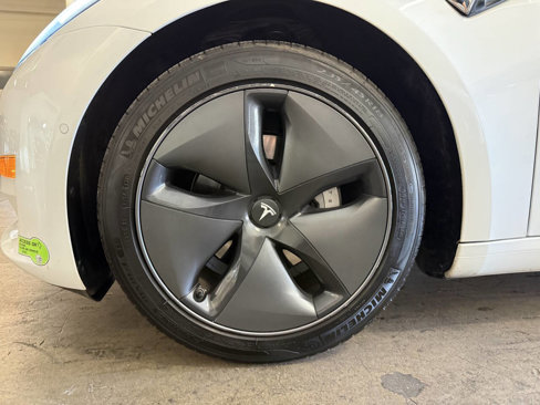 Used 2020 Tesla Model 3 Standard Range Plus image 32
