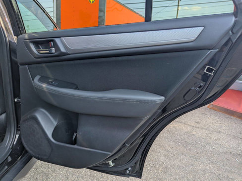 Used 2018 Subaru Outback 2.5i Premium image 19