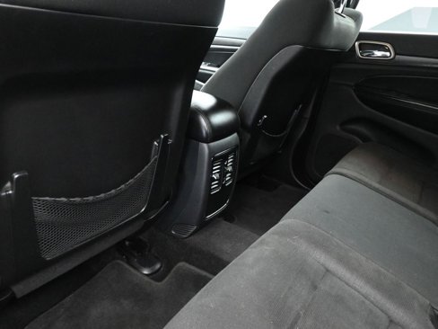 Used 2017 Jeep Grand Cherokee Laredo image 20