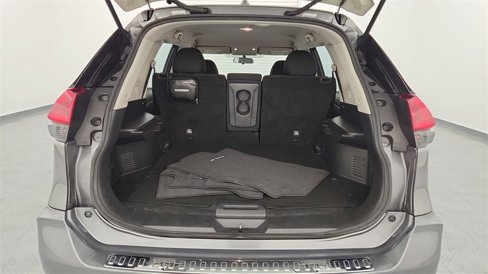 Used 2018 Nissan Rogue S image 23