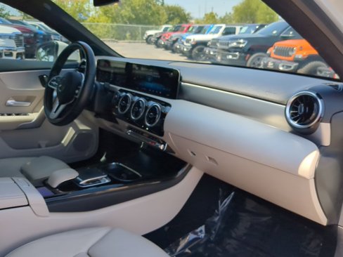 Used 2020 Mercedes-Benz A 220 image 29