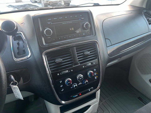 Used 2015 Dodge Grand Caravan SE w/ Quick Order Package 29E SE image 11