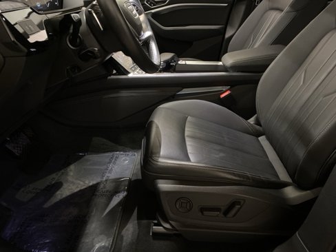 Used 2021 Audi e-tron Premium w/ Black Optic Package image 69