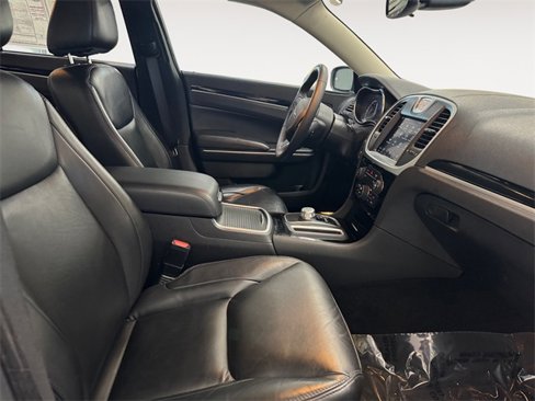 Used 2023 Chrysler 300 Touring L image 21