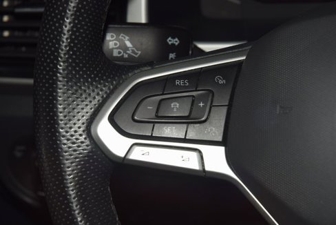 Used 2021 Volkswagen Atlas Cross Sport SEL R-Line image 38