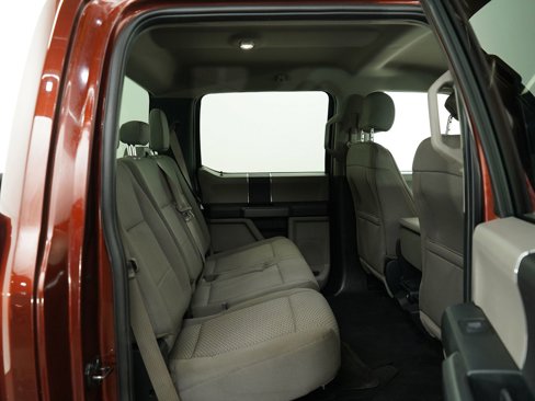 Used 2016 Ford F150 XLT image 11