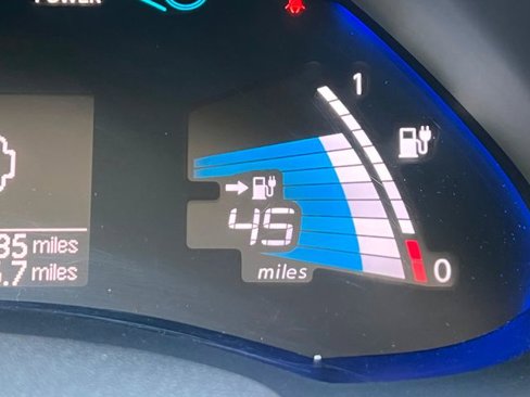 Used 2013 Nissan Leaf SV image 27