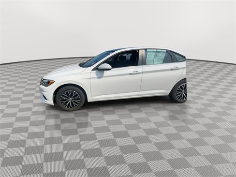 Used 2021 Volkswagen Jetta R-Line image 4