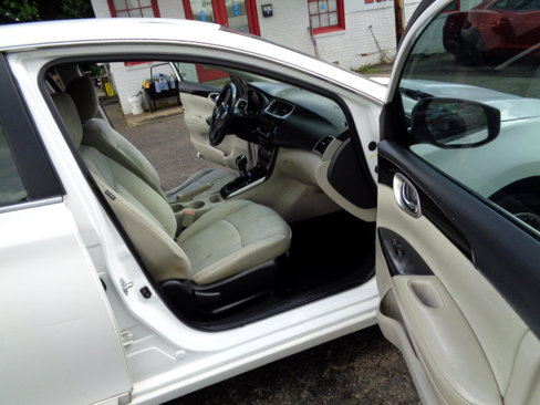 Used 2016 Nissan Sentra SV image 12