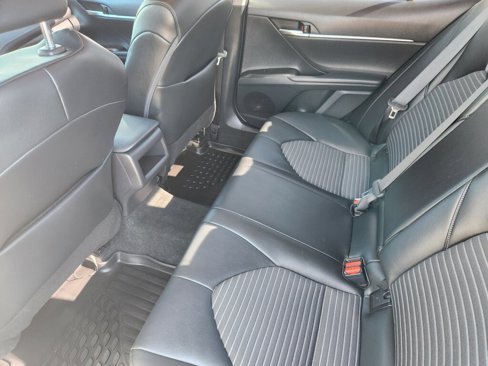 Used 2022 Toyota Camry SE image 7
