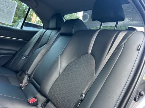 Used 2020 Toyota Camry XSE image 38