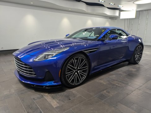 Used 2024 Aston Martin DB12 Convertible image 26