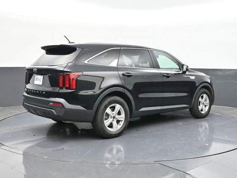 Used 2021 Kia Sorento LX image 14