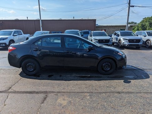 Used 2014 Toyota Corolla LE image 2