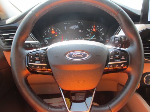 Used 2022 Ford Escape SEL image 12