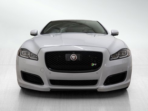 Used 2016 Jaguar XJ R image 2