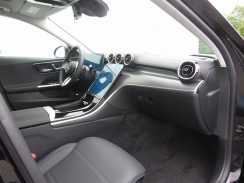 New 2025 Mercedes-Benz C 300 4MATIC Sedan image 19
