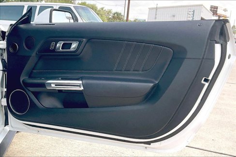 Used 2019 Ford Mustang Premium image 22