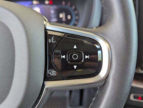 Used 2023 Volvo XC60 B5 Plus w/ Protection Package Premier image 22