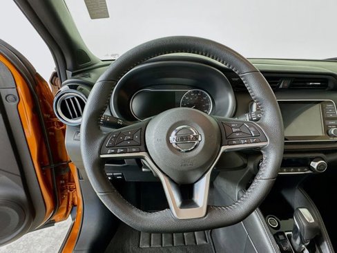 Used 2018 Nissan Kicks SR image 15