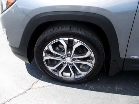 Used 2021 GMC Terrain SLT image 12