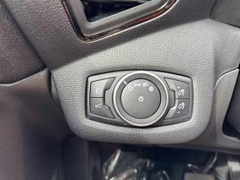 Used 2017 Ford Escape Titanium image 21