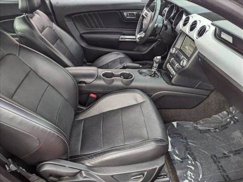 Used 2017 Ford Mustang Premium image 20