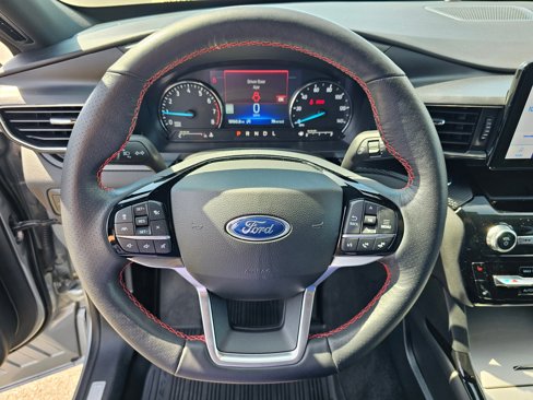 Used 2023 Ford Explorer ST-Line w/ Class IV Trailer Tow Package image 17