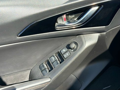 Used 2015 MAZDA MAZDA3 s Touring image 18