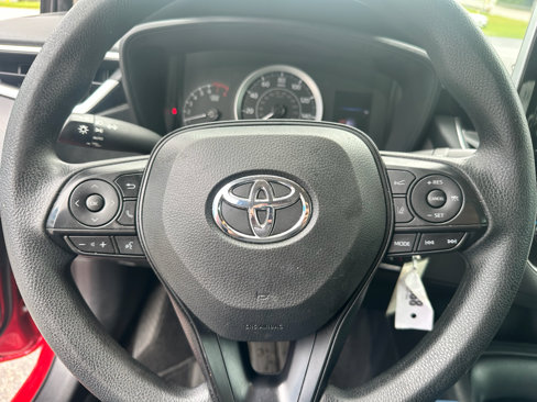 Used 2021 Toyota Corolla LE image 8