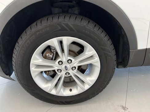 Used 2017 Ford Explorer XLT image 42