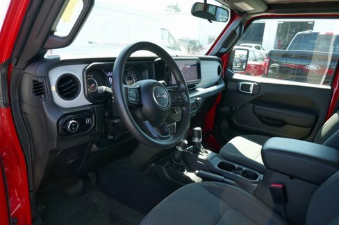 Used 2024 Jeep Gladiator Sport image 15