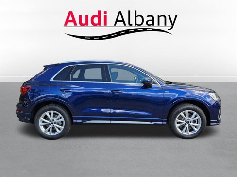 New 2025 Audi Q3 2.0T Premium image 3