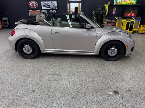 Used 2013 Volkswagen Beetle 2.5 image 11