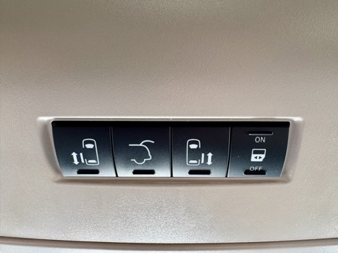 Used 2015 Dodge Grand Caravan SXT w/ UConnect Hands-Free Group image 33