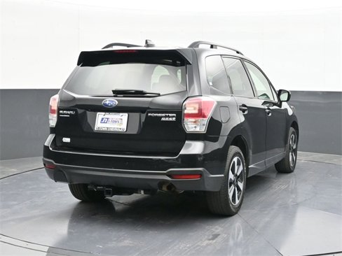 Used 2017 Subaru Forester 2.5i Premium w/ All-Weather Package image 9