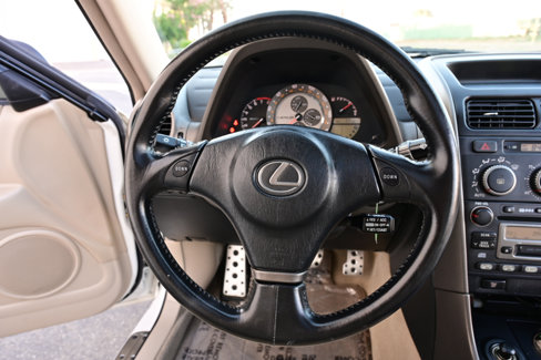 Used 2001 Lexus IS 300 image 16