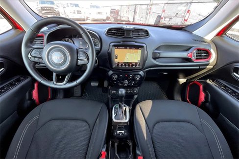 Used 2022 Jeep Renegade Latitude w/ Convenience Group image 15