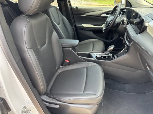 Used 2024 Buick Encore GX Sport Touring image 13