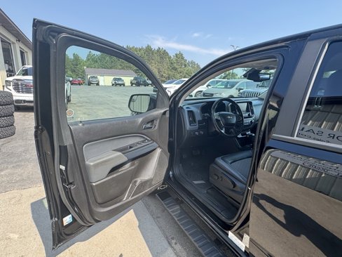 Used 2016 Chevrolet Colorado Z71 image 9