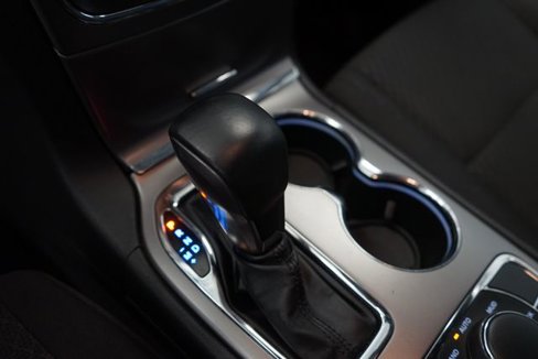 Used 2019 Jeep Grand Cherokee Laredo image 25