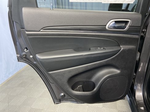 Used 2021 Jeep Grand Cherokee Limited image 27