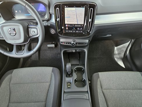 New 2026 Volvo XC40 B5 Core image 16