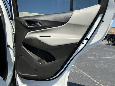 Used 2020 Chevrolet Equinox LT w/ Driver Convenience Package image 31