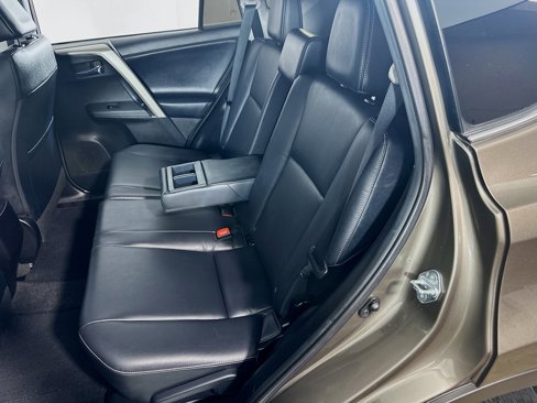 Used 2015 Toyota RAV4 Limited image 22
