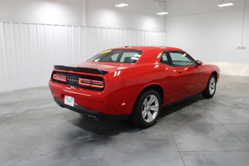 Used 2023 Dodge Challenger SXT image 9