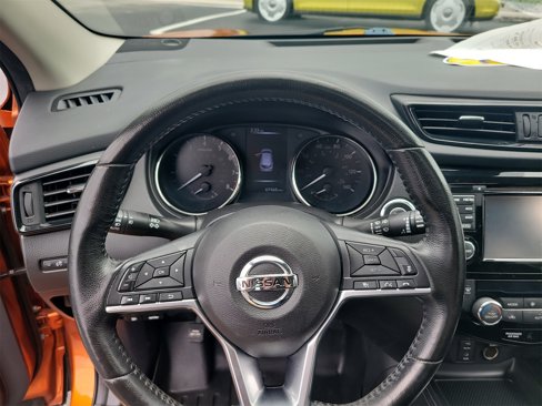 Used 2017 Nissan Rogue Sport SL w/ SL Premium Package image 29